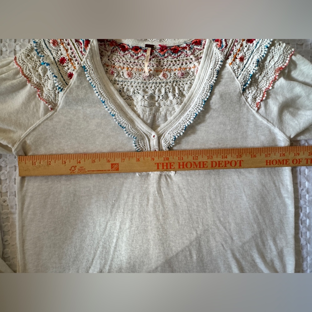 Free People Embroidered Lace Henley Boho Top  Womens X-Small - Picture 6 of 8